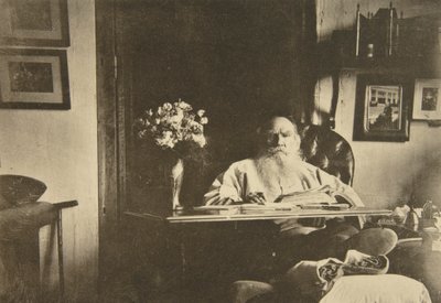 Venäläinen kirjailija Leo Tolstoi huonolla jalalla, Venäjä, 1908 tekijältä Sophia Andreevna Tolstaya