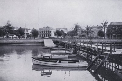 Esplanade, Yacht Clubin laiturilta, Durban (b/w kuva) tekijältä South African Photographer