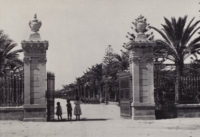 Cadiz: sisäänkäynti Genoves Parkiin (m/w kuva) tekijältä Spanish Photographer