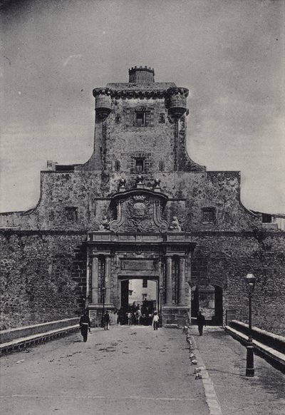 Cadiz: Puerta de Tierra (m/w kuva) tekijältä Spanish Photographer