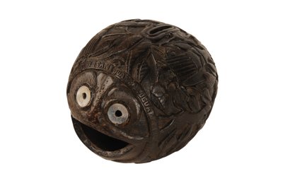 Veistetty kookosrahalaatikko bugbear, espanjalainen siirtomaa, n.1800 (kookos) tekijältä Spanish School