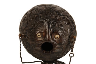 Veistetty kookosjauhepullo, espanjalainen siirtomaa, 1800-luvun alku (kookos) tekijältä Spanish School