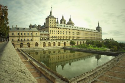 San Lorenzo de El Escorialin luostari tekijältä Spanish School