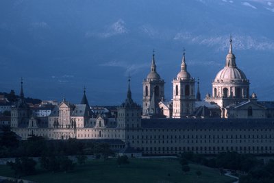 Näkymä San Lorenzo de El Escorialin luostarille tekijältä Spanish School