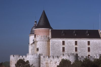Näkymä linnalle tekijältä Spanish School