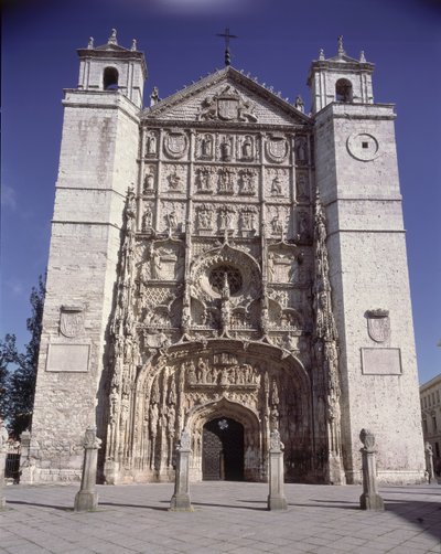 San Pablon kirkon länsijulkisivu, rakennettu 1400-1600-luvuilla tekijältä Spanish School