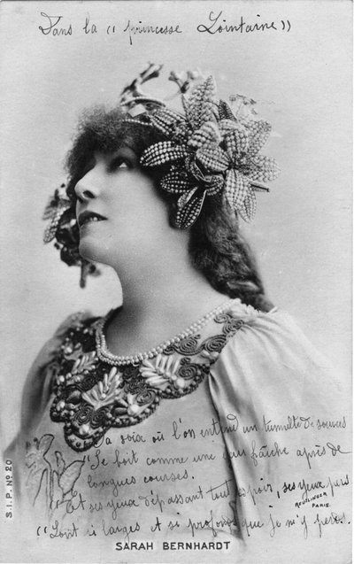 Henriette Rosine Bernard eli Sarah Bernhardt (1844-1923) Edmond Rostandin näytelmän "Kaukaisen prinsessan" roolissa (m/v kuva) tekijältä Studio Reutlinger