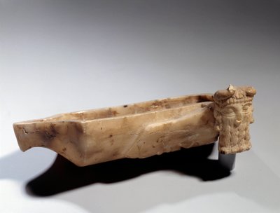 Mesopotamian taide: Androcefaalisella härällä (albatre) koristeltu lamppu sumerilaiskaudella (noin 2400 eKr.). Pariisi, Musee du Louvre tekijältä Sumerian Mesopotamian School