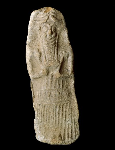 Sumerilainen taide: soturijumala, jolla on karjan korvat, edustaa arkussaan olevia valheita, luultavasti Mesopotamian jumalaa Dumuzia. Terrakottaveistos. Diqdiqqen sivuilta. Himmeä. 12 cm Bagdad, Irakin kansallinen museo tekijältä Sumerian Sumerian