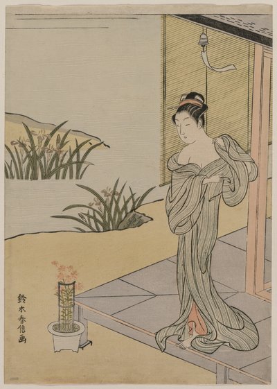 Nuori nainen katselee vaaleanpunaista ruukkua, c. 1767. tekijältä Suzuki Harunobu