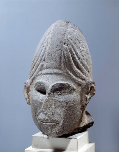 Itäinen antiikki: Syyrian jumalan pää. suunnilleen 2500 eaa. Djabboulista, Syyriasta. Pariisi, Louvre-museo tekijältä Syrian Syrian