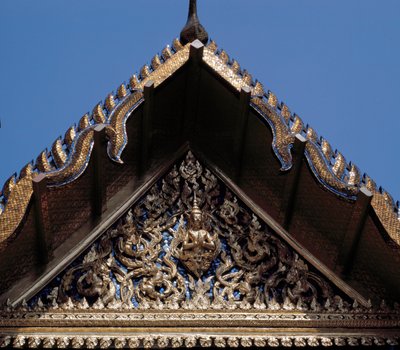 Yksityiskohta ovesta tekijältä Thai School