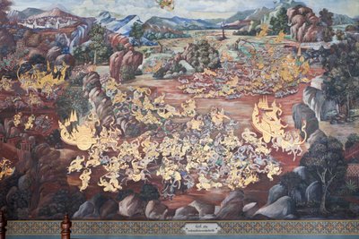 Seinämaalaukset, jotka kuvaavat kohtauksia Ramakialaisesta Wat Phra Kaeosta, Kuninkaallisesta palatsista, Bangkokista, Thaimaasta tekijältä Thai School