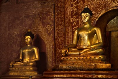 Buddha Sihing (pronssi) tekijältä Thai School