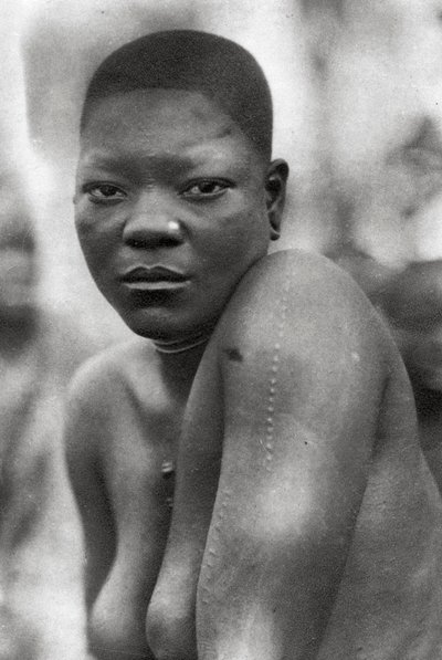 Awemba tyttö, Livingstone to Broken Hill, Pohjois-Rhodesia, 1925 1927 tekijältä Thomas A. Glover