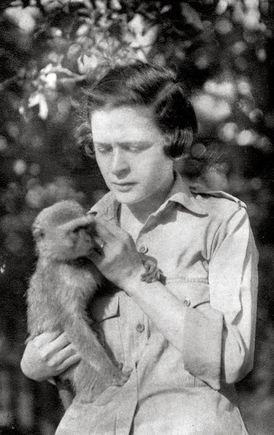 Stella Court Treatt ja hänen apinansa Kima, Dodoma Mongallassa, Itä-Afrikassa, 1925 1927 tekijältä Thomas A. Glover