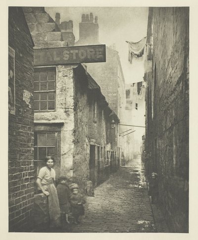 Old Vennel off High Street tekijältä Thomas Annan