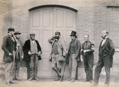 Holkham Hallin henkilökunta, Norfolk, n. 1863 (albumiprintti) tekijältä Thomas Harcourt Powell