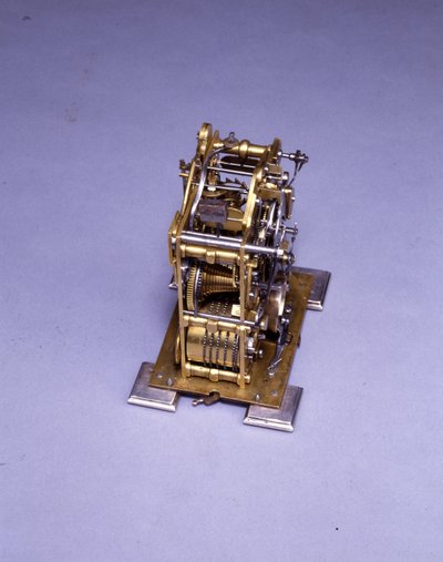 Pienoiskokoinen iskevä kannatinkello, nro. 222, n. 1695 (metalli) (katso myös 834228-31) tekijältä Thomas Tompion