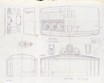 Piirustus Tiffany & Co. -näyttelyn keskipisteestä ja kahdesta kolmen valon kynttelikköstä, tehty vuoden 1939 maailmannäyttelyä varten, n. 1939 (muste paperille) tekijältä Tiffany and Company