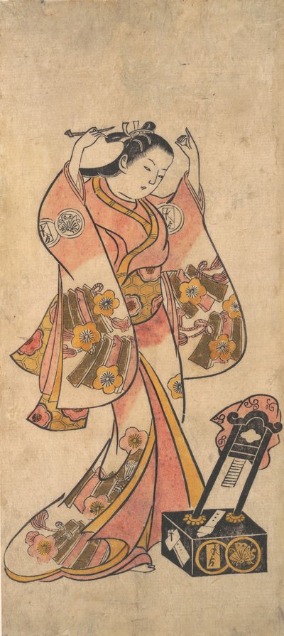 Sanjo Kantaro naisena, joka järjestää hiuksiaan ennen lakkapeiliä, ennen vuotta 1763. tekijältä Torii Kiyomasu II.
