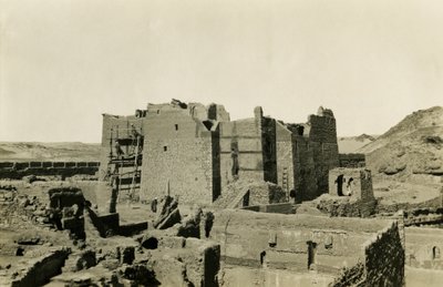 Pyhän Simeonin luostari restauroinnin aikana, Assuan, Egypti, valokuvaaja Ugo Monneret de Villard. tekijältä Ugo Monneret de Villard