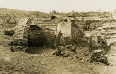 Trilobed-rakennus, al-Fustat, Egypti, valokuvaaja Ugo Monneret de Villard. tekijältä Ugo Monneret de Villard