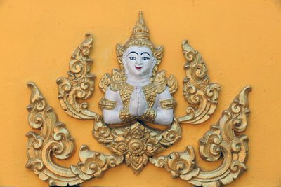 20151030, Vientiane, Laos : Wat Si Muang (Simuong) buddhalainen temppeli. Buddhalainen jumalatar tekijältä Unbekannt