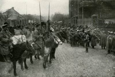 Kasakkapartio ja Venäjän jalkaväki, 1919. tekijältä Unbekannt