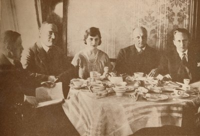 Ateria Graf Zeppelinillä lentäessään Atlantin yli, 1927 tekijältä Unbekannt