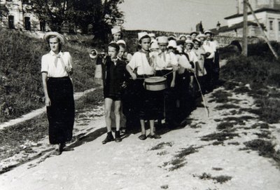 Pioneers-yksikkö All-Union Young Pioneer Camp Artekissa, Gurzufissa, Krimillä, Neuvostoliitossa, 1930-luku tekijältä Unbekannt
