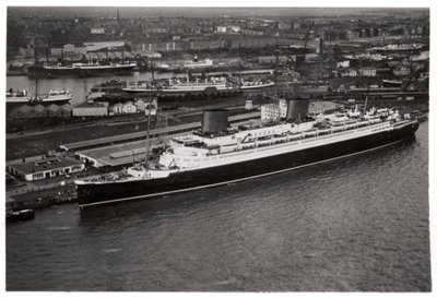 Ilmakuva Bremenin satamasta, Saksasta ja linja-autosta Europa, Zeppelinistä, c1931 1933 tekijältä Unbekannt