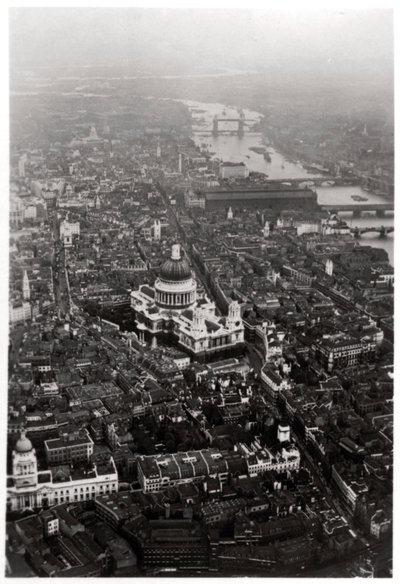 Ilmakuva St Paulin katedraalista Lontoossa Zeppelinistä, 1931 1933 tekijältä Unbekannt