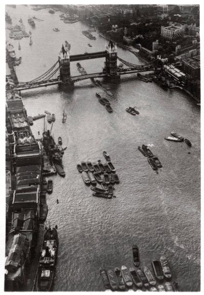 Ilmakuva Tower Bridgestä, Lontoosta, Zeppelinistä, 1931 1933 tekijältä Unbekannt