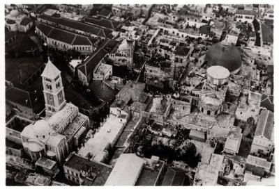 Ilmakuva Pyhän haudan kirkosta, Jerusalem, Palestiina, Zeppelinistä, 1931 1933 tekijältä Unbekannt