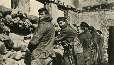 Liittoutuneiden sotilaat Flanderissa, ensimmäinen maailmansota, 1915, c1920. tekijältä Unbekannt