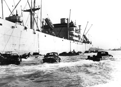 Amerikkalaiset amfibioajoneuvot, Le Havre, Ranska, 1944 tekijältä Unbekannt