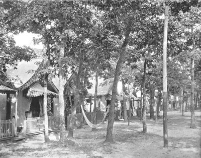 Avenue of Tents, Ocean Grove, New Jersey, USA, c1900. tekijältä Unbekannt
