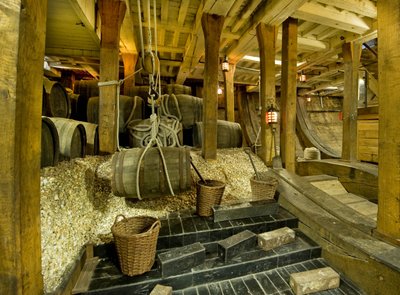 Ballast in the Hold of HMS Victory, 2013 (kuva) tekijältä Unbekannt