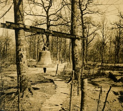 Kello varoittaa kaasuhyökkäyksestä, c1914-c1918 tekijältä Unbekannt