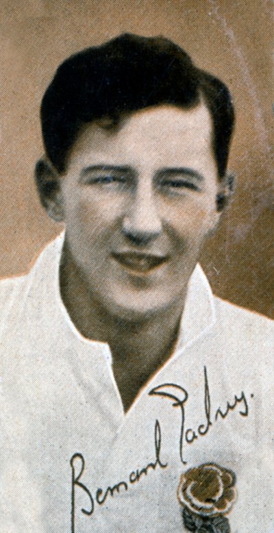 Bernard Gadney 1909-2000, Englannin rugby-jalkapalloilija, 1935 tekijältä Unbekannt
