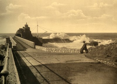 Biarritz - Rocher de la Viergessä suurten remppien toimesta, vuodelta 1930. tekijältä Unbekannt