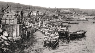 Veneitä Malecon-joella, Valparaiso, Chile, 1900-luku tekijältä Unbekannt