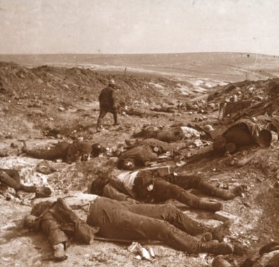 Bodies, Maurepas, Ranska, c1914-c1918 tekijältä Unbekannt