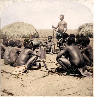 Zulukylän rohkeat pitävät neuvostoa lähellä Umllooose-jokea, Zululand, S.A., 1901 tekijältä Unbekannt