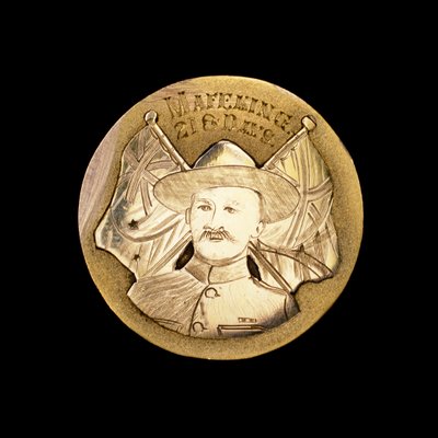 Brittiläinen buurien sodan mitali, joka juhlii puolustusta Mafekingin piiritystä vastaan ja kuvaa Robert Baden-Powellia (kuva) tekijältä Unbekannt