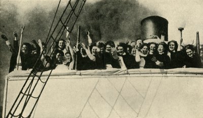 Brittiläisen Punaisen Ristin sairaanhoitajat matkalla rintamaan, ensimmäinen maailmansota, 1914, c1920. tekijältä Unbekannt