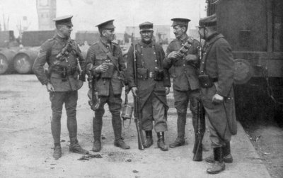 Britti- ja ranskalaisjoukot veljeytyvät, Ranska, elokuu 1914 tekijältä Unbekannt