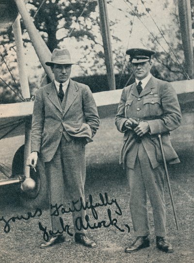 Kapteeni John Alcock ja luutnantti Arthur Whitten Brown, brittiläiset lentäjät, c1919 c1937 tekijältä Unbekannt