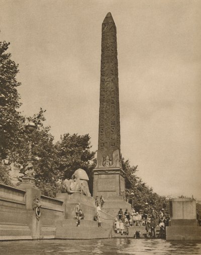 Cleopatras Needle Hewn neljätoistasataa vuotta ennen Kleopatran syntymää, n. 1935. tekijältä Unbekannt